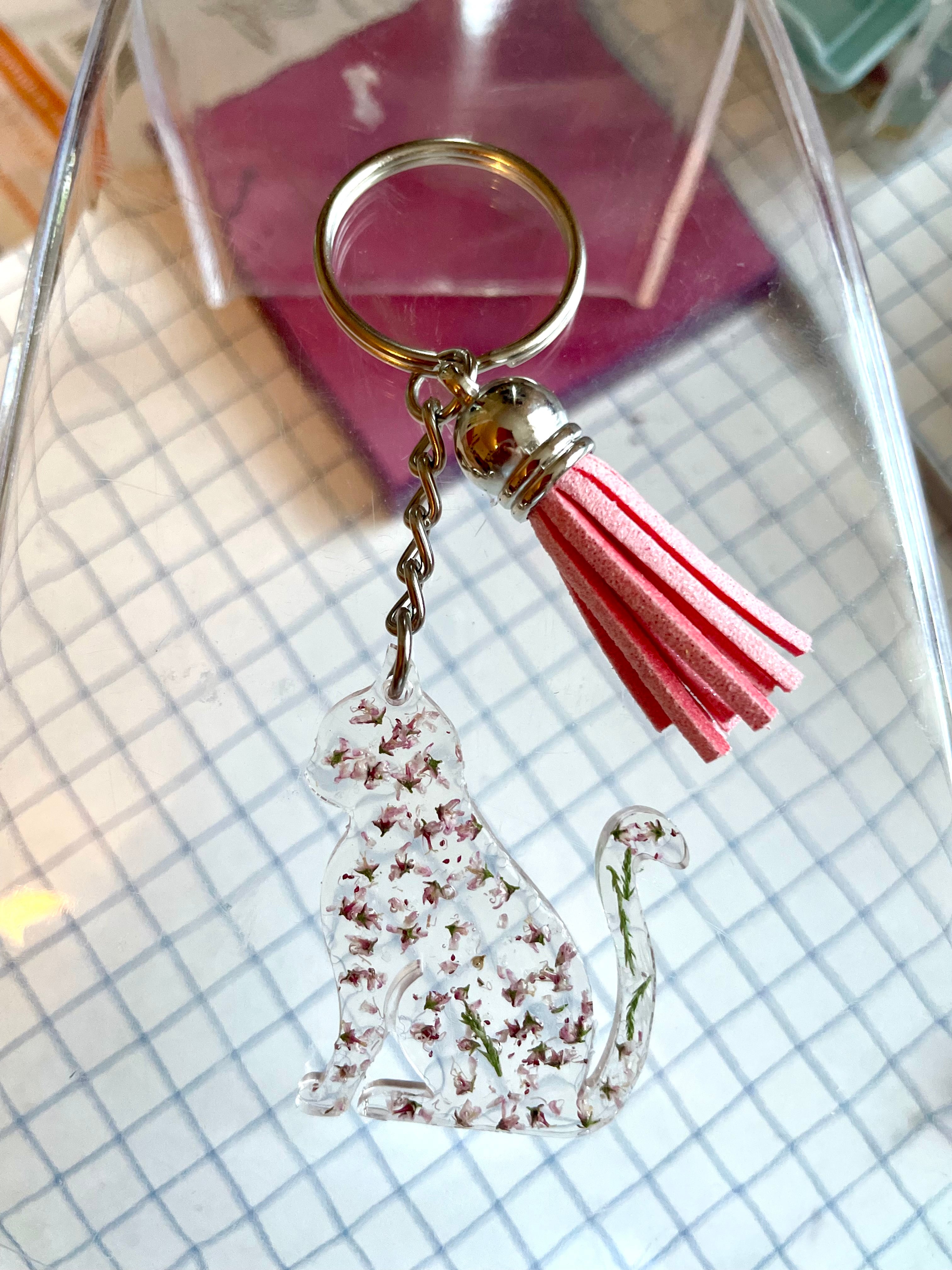 Porte-clés Chat Fleurs de Tamaris - Aux fleurs de Chloé Porte-clés Chat Fleurs de Tamaris Porte clé Porte clé