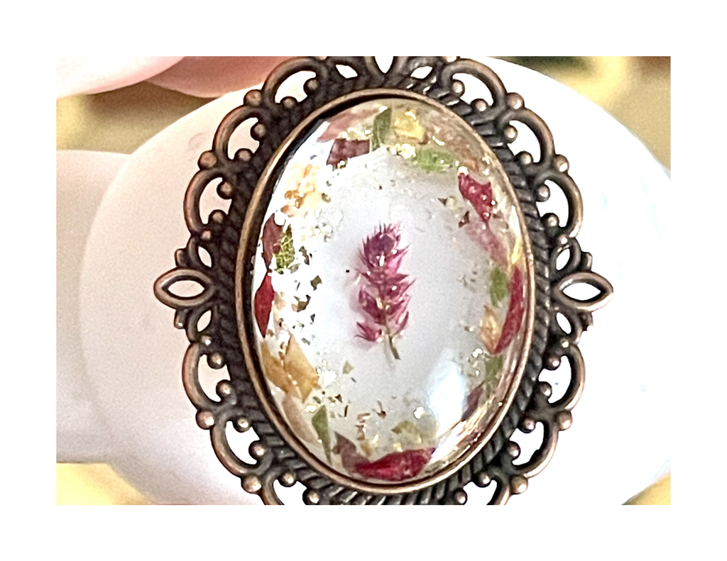 Bijoux avec fleurs bouquet de mariée
