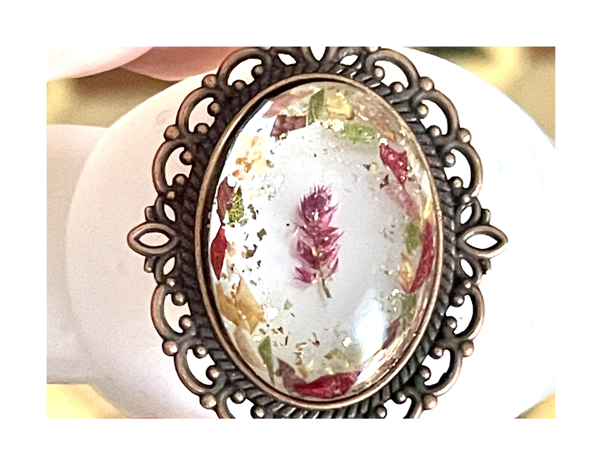 Bijoux avec fleurs bouquet de mariée