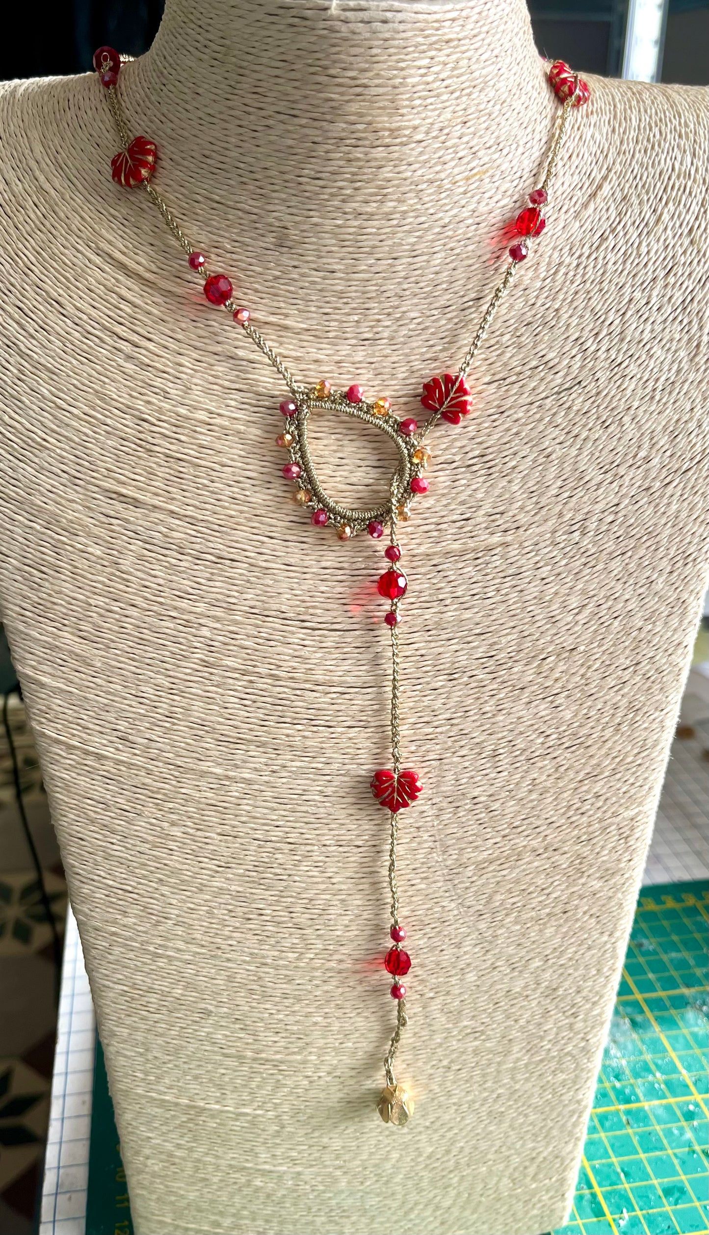Collier sautoir perles rouges