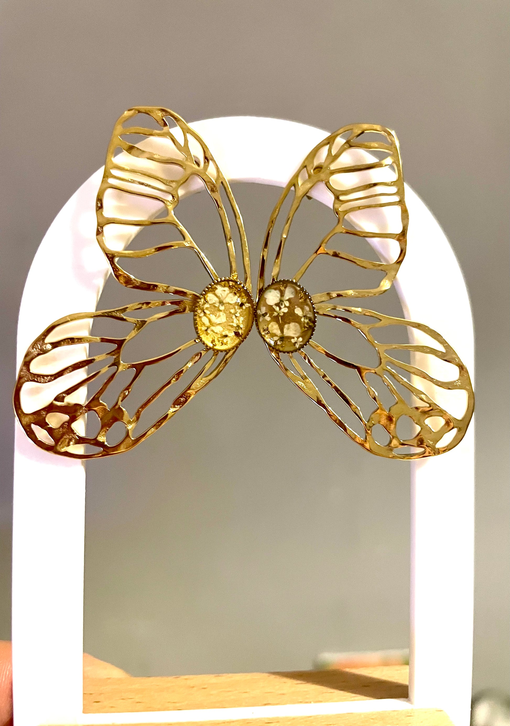 Boucles d’oreilles ailes  de papillons & carotte sauvage - Aux fleurs de Chloé Boucles d’oreilles ailes  de papillons & carotte sauvage Boucles d’oreilles Boucles d’oreilles