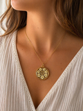🌼 Collier médaillon fleurs de spirée