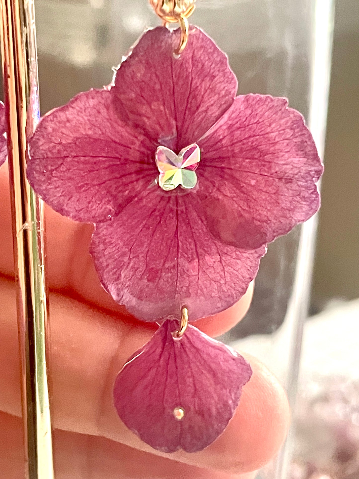 Boucles d’oreilles hortensias rose papillon