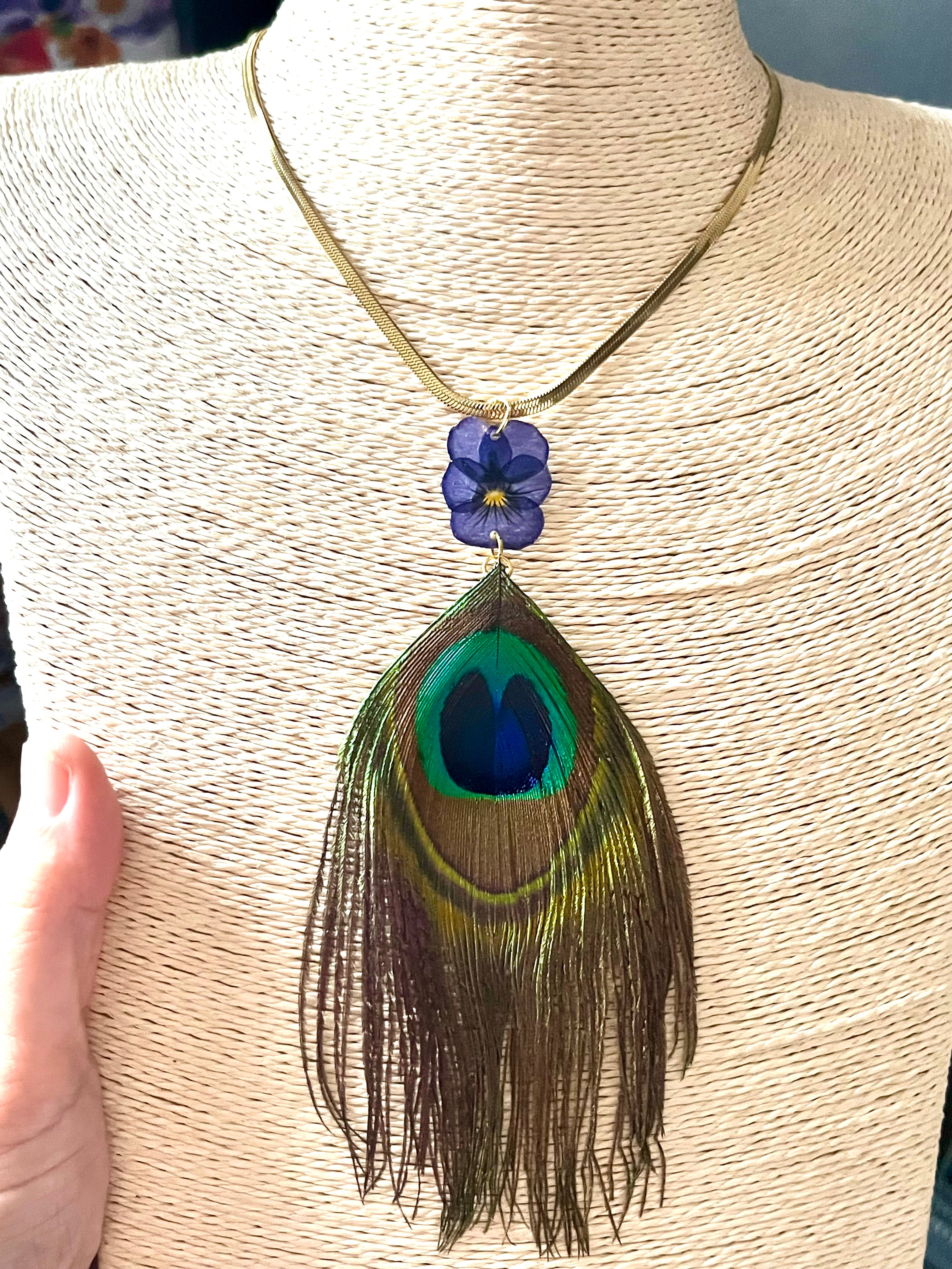 Collier Pensée & plume de Paon 🦚