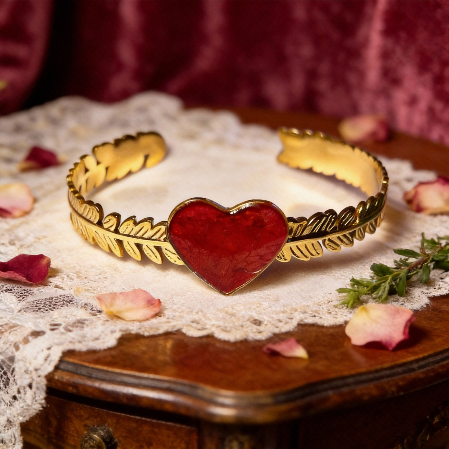 Bracelet manchette doré cœur de Camélia