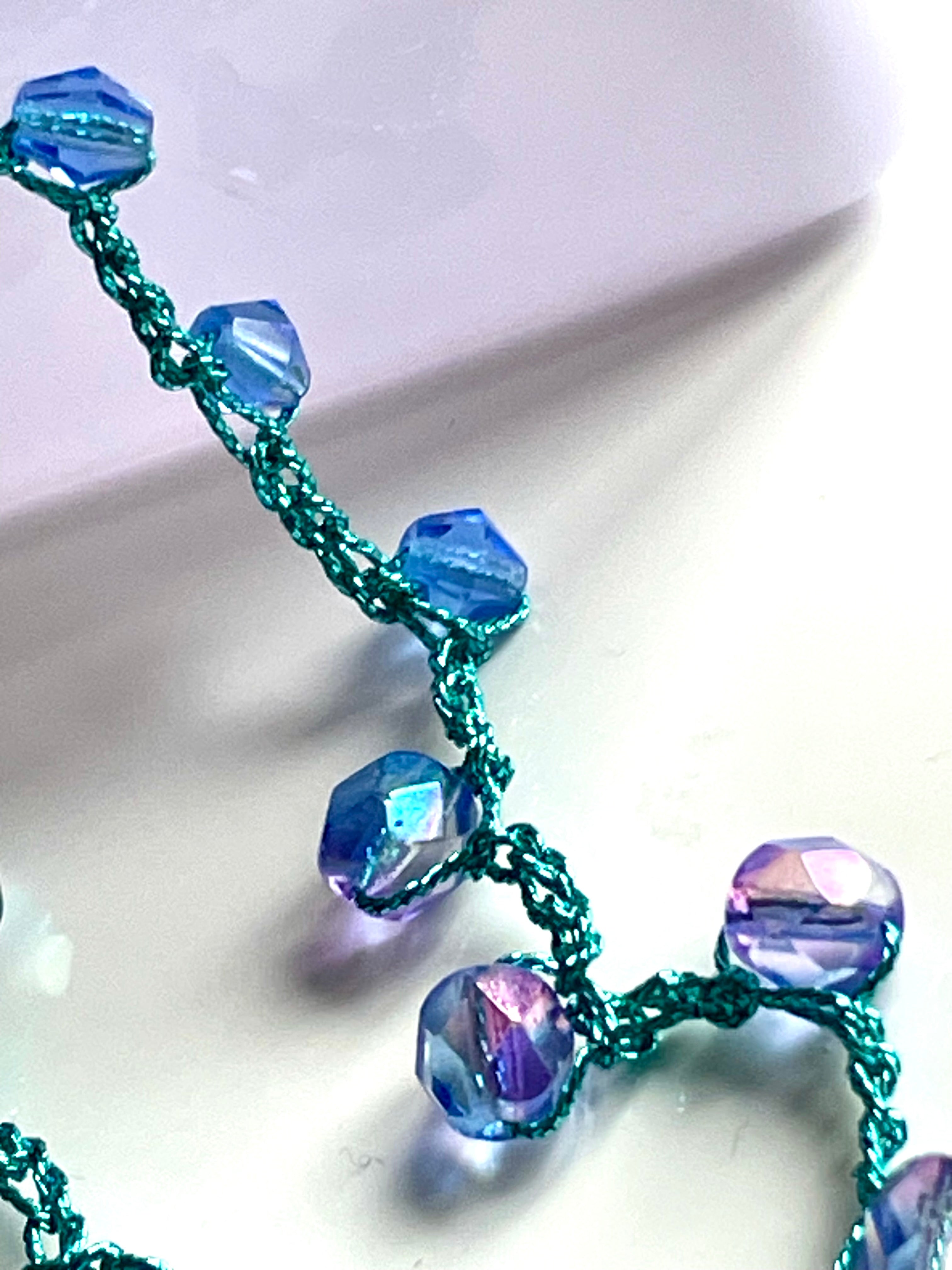 Collier sautoir perles de verre tons bleutés&violet - Aux fleurs de Chloé Collier sautoir perles de verre tons bleutés&violet Collier Collier