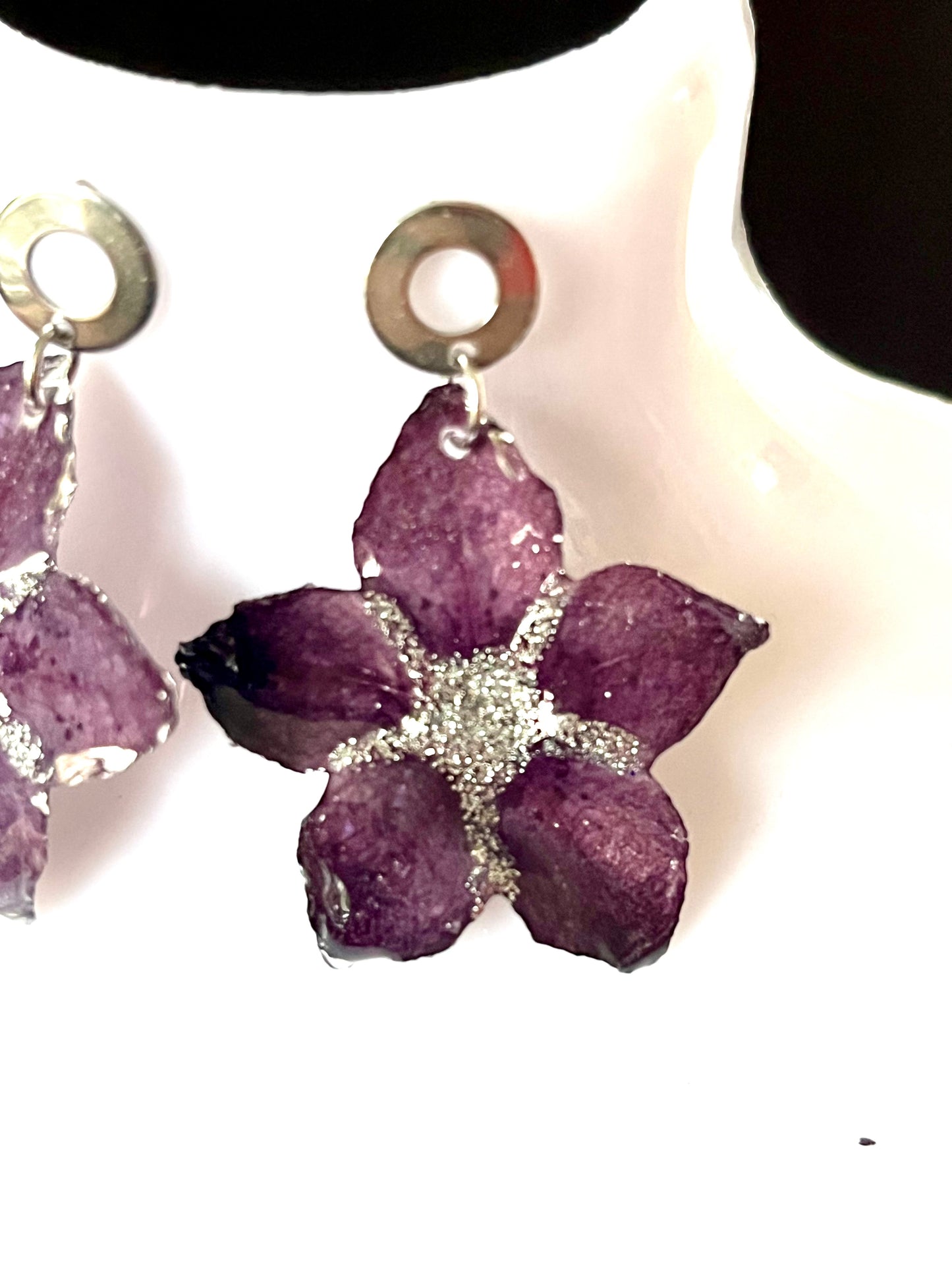 Boucles d’oreilles « Fleur de Tabac Naturelle » – Violet Prune