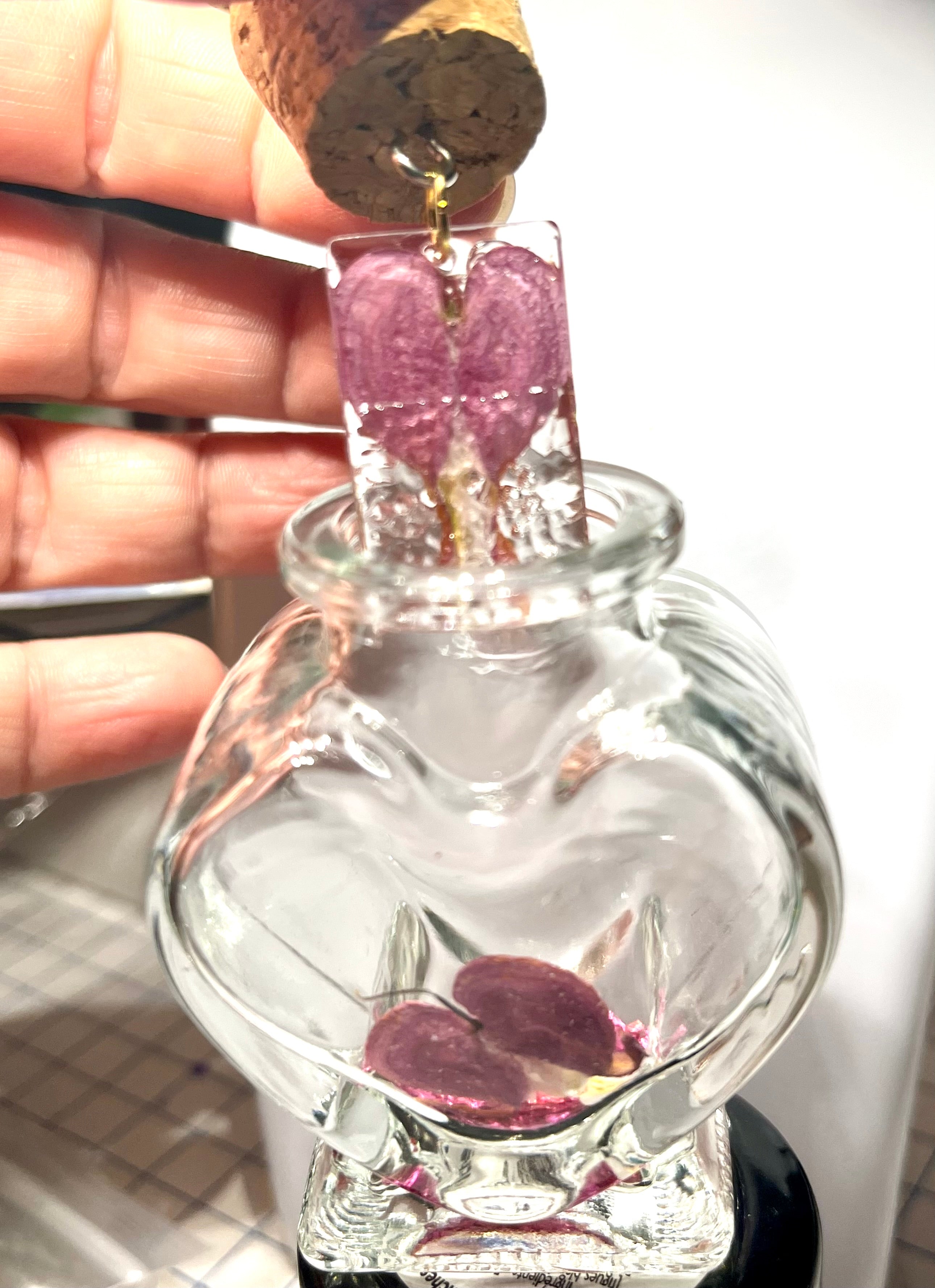 Fiole  pendentif fleur de Cœur de Marie - Aux fleurs de Chloé Fiole  pendentif fleur de Cœur de Marie Collier Collier