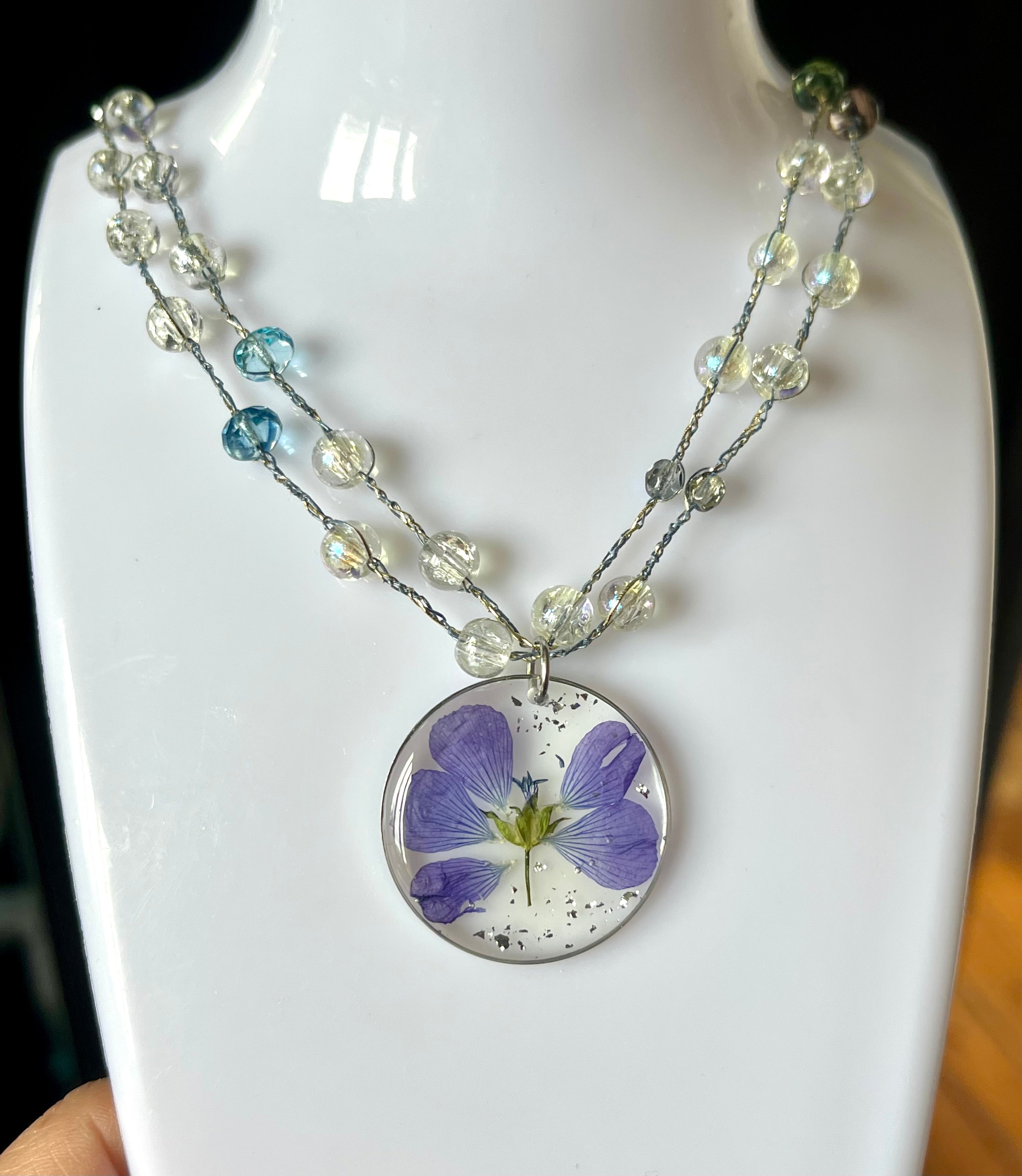 🌸 Collier Fleur de Lin & Perles au Crochet- “Un fragment de nature à porter sur soi”