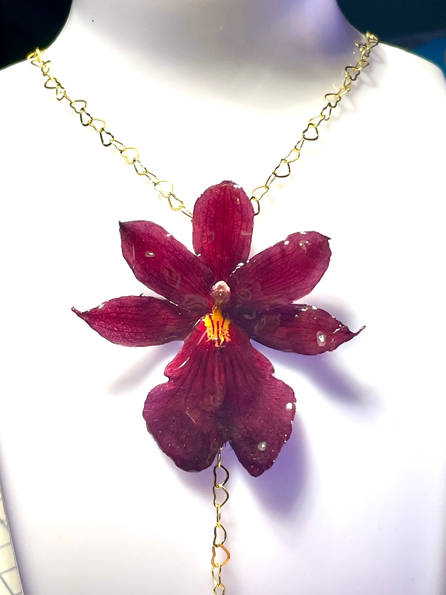 Collier petits cœurs  ajustable Orchidée Cambria - Aux fleurs de Chloé Collier petits cœurs  ajustable Orchidée Cambria Collier Collier