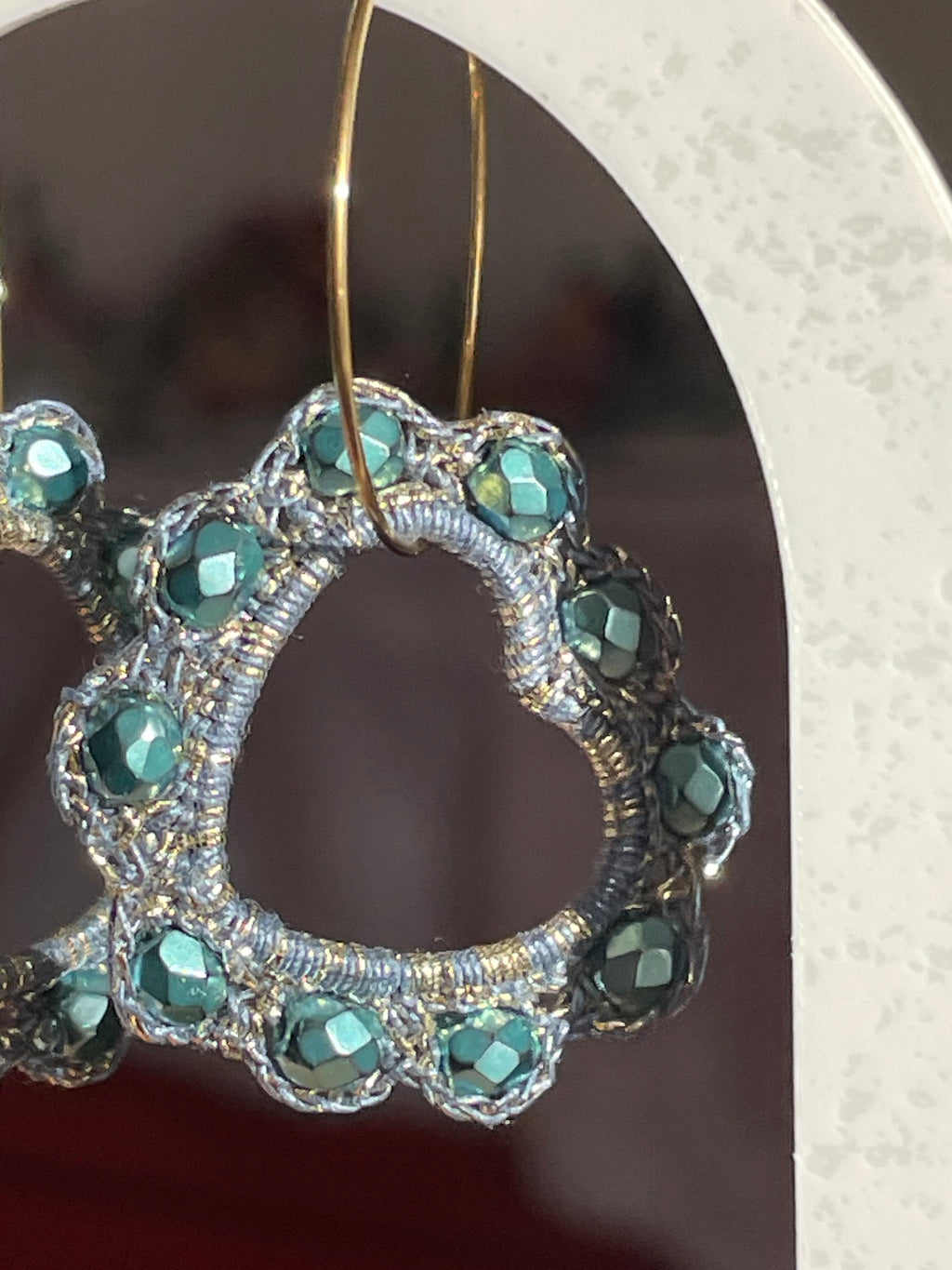 Boucles d’oreilles cœurs de perles bleues - Aux fleurs de Chloé Boucles d’oreilles cœurs de perles bleues Boucles d’oreilles Boucles d’oreilles