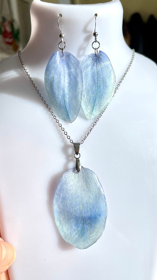 Parure de bijoux pétales Orchidée bleue-vert - Aux fleurs de Chloé Parure de bijoux pétales Orchidée bleue-vert Parure bijoux Parure bijoux