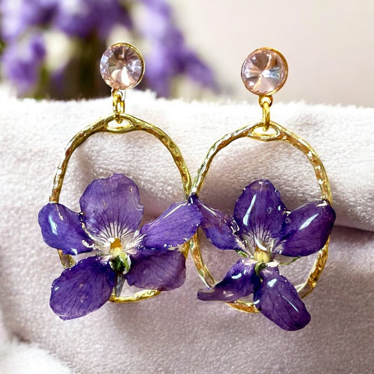 Boucles d’oreilles Violettes sur support doré