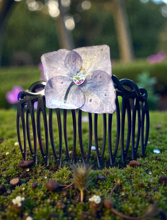 Peigne fleur Hortensia bleu - Aux fleurs de Chloé Peigne fleur Hortensia bleu Peigne cheveux Peigne cheveux