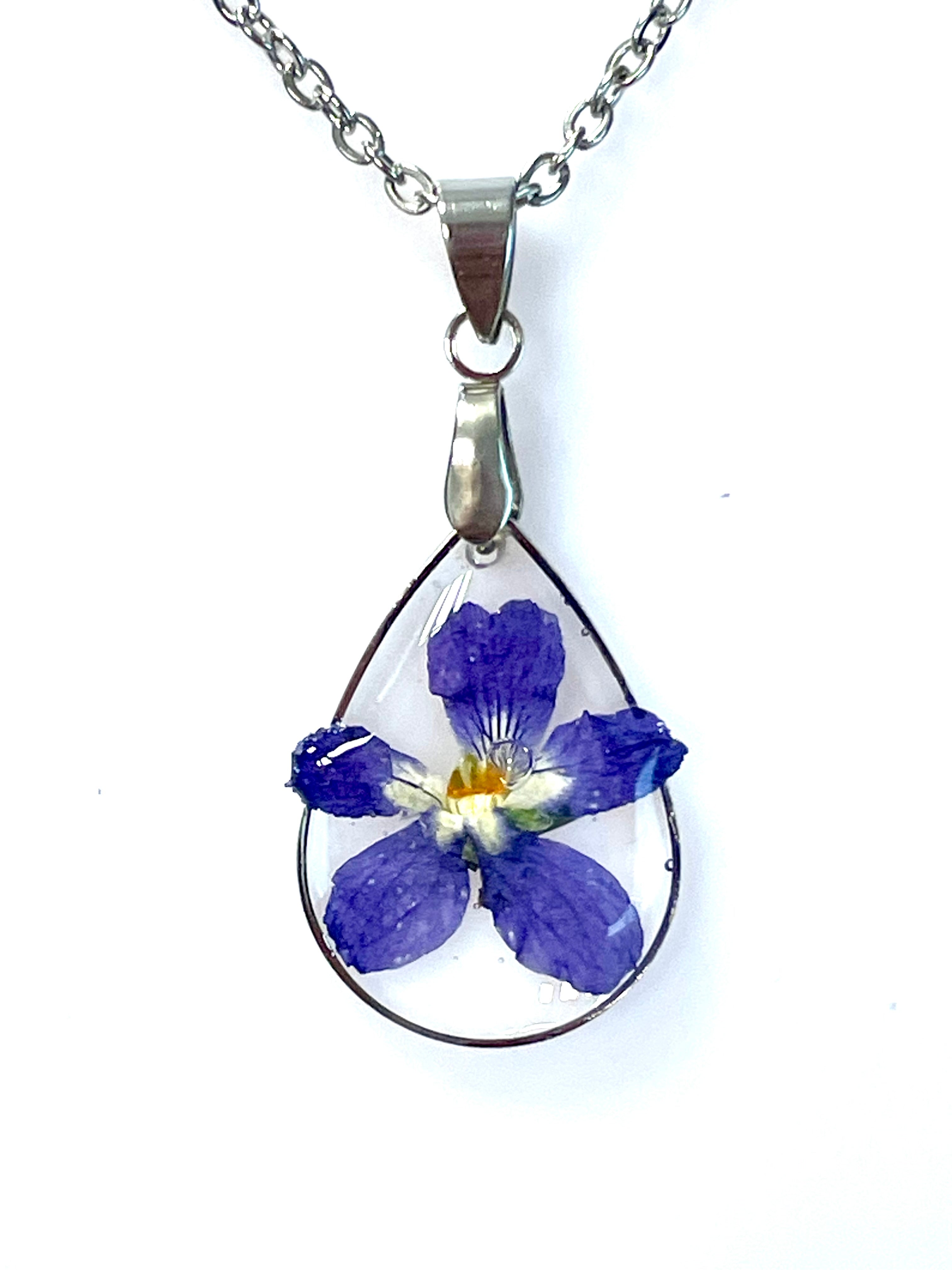 Pendentif petite larme de violette - Aux fleurs de Chloé Pendentif petite larme de violette Pendentif Pendentif