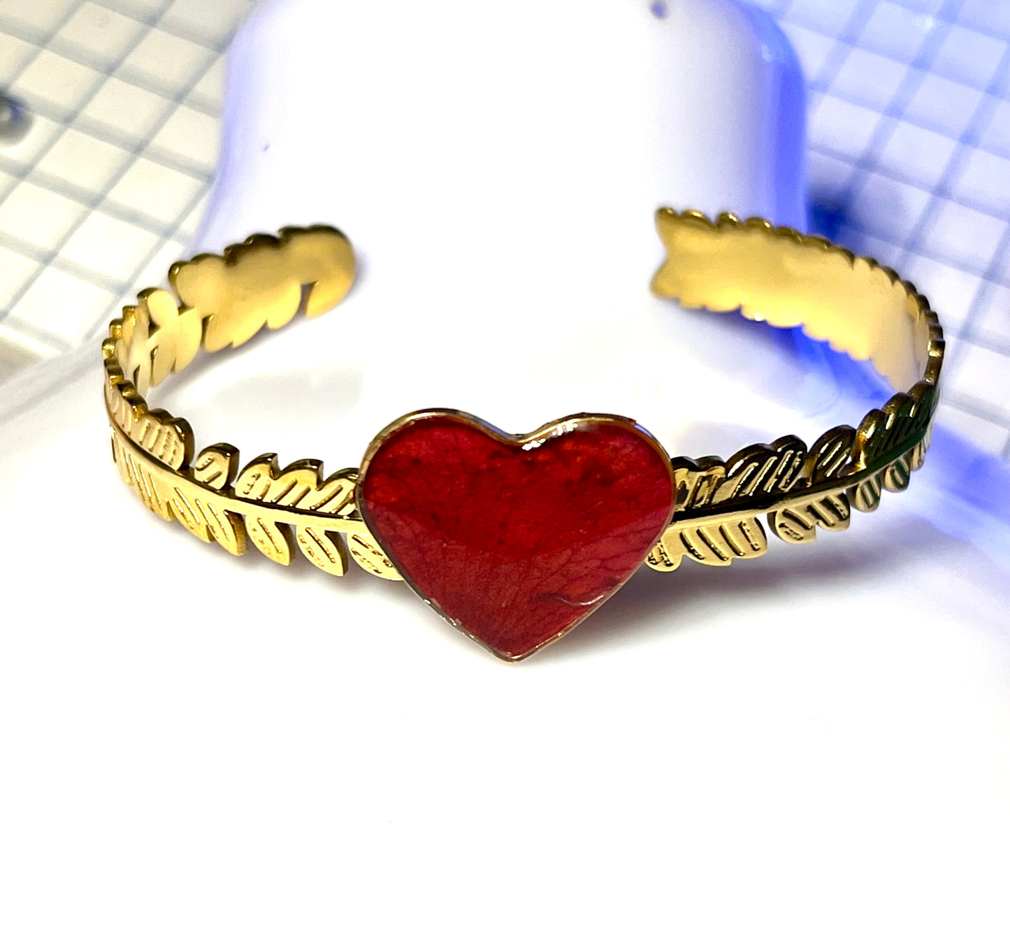 Bracelet manchette doré cœur de Camélia