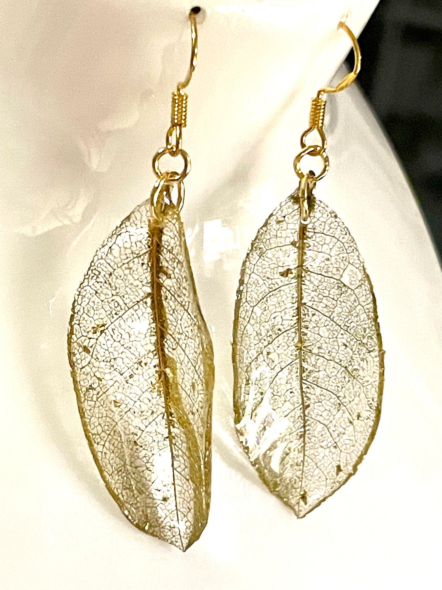 Boucles d’oreilles dentelle végétale de Magnolia
