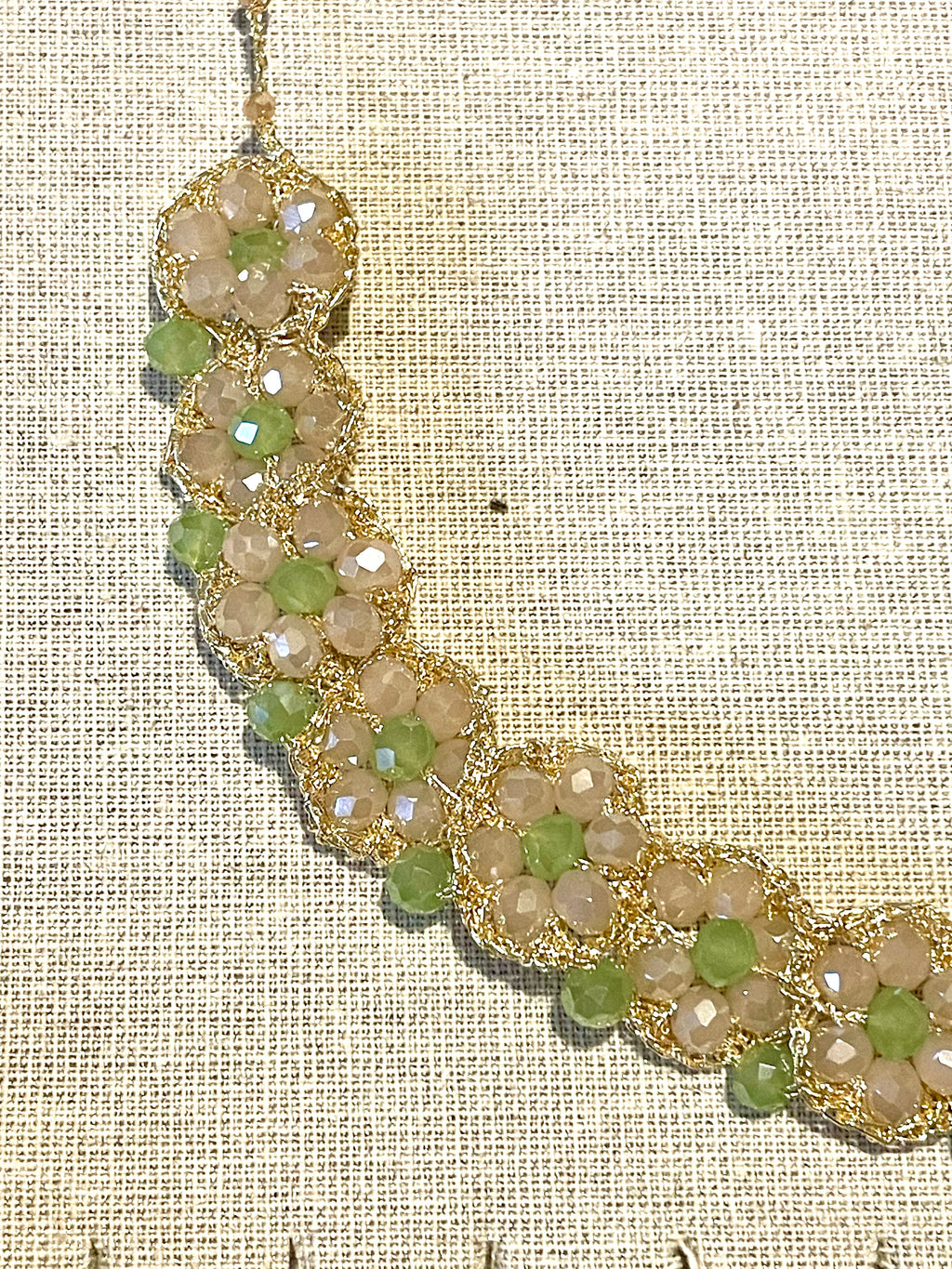 Collier fleurs de perles de verre Rosalia - Aux fleurs de Chloé Collier fleurs de perles de verre Rosalia Collier Collier