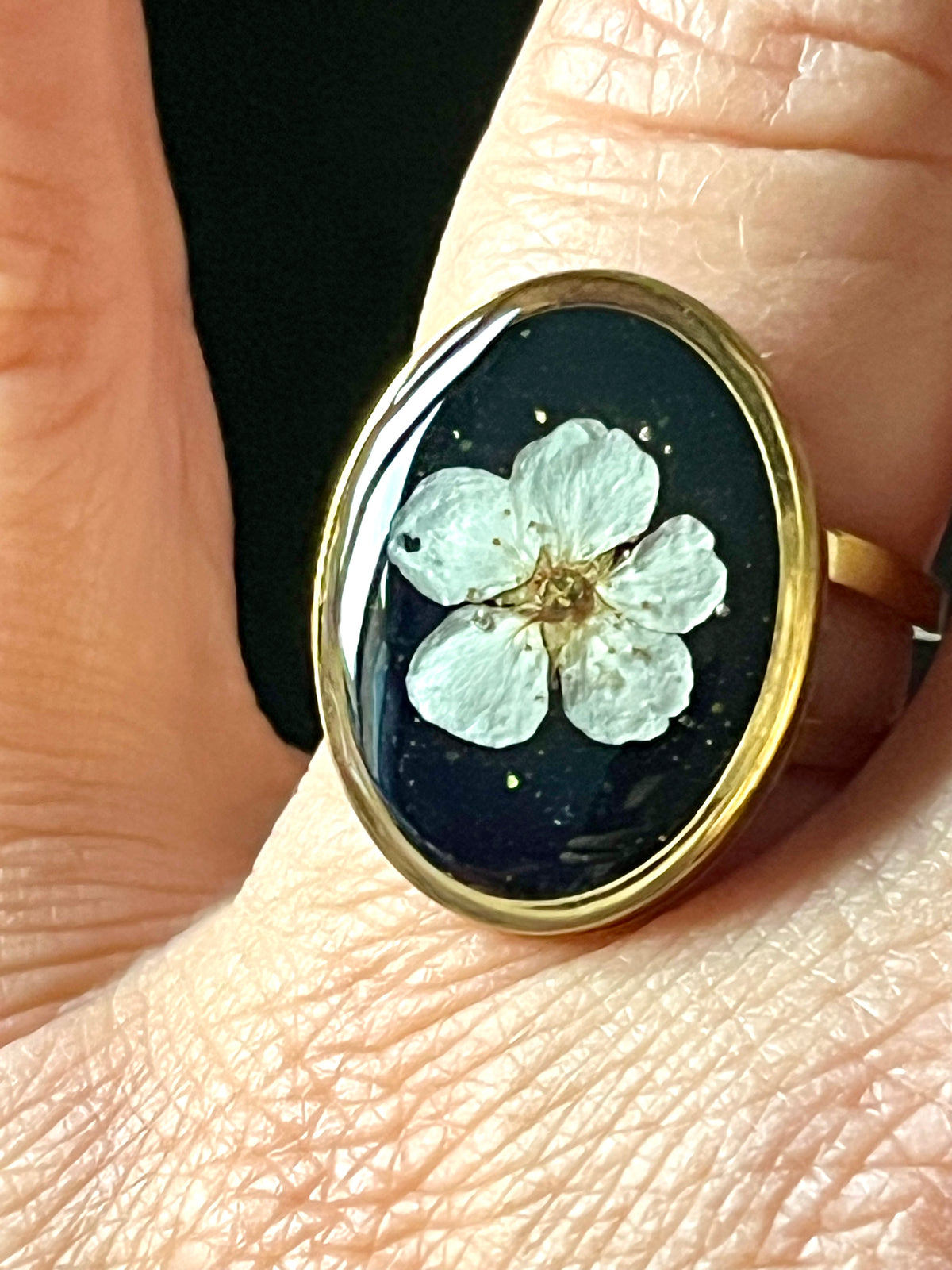 Bague Spirée Fleur Naturelle – Bijou Floral Artisanal