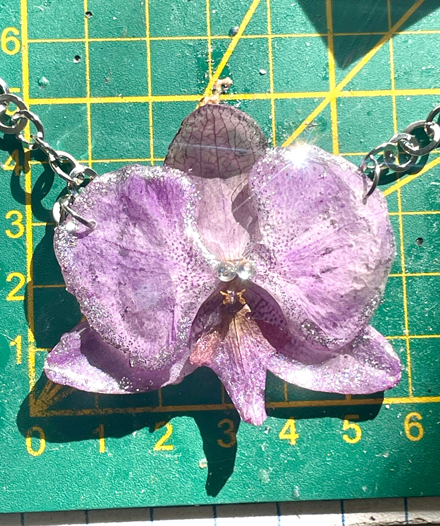 Collier Orchidée mauve Emma
