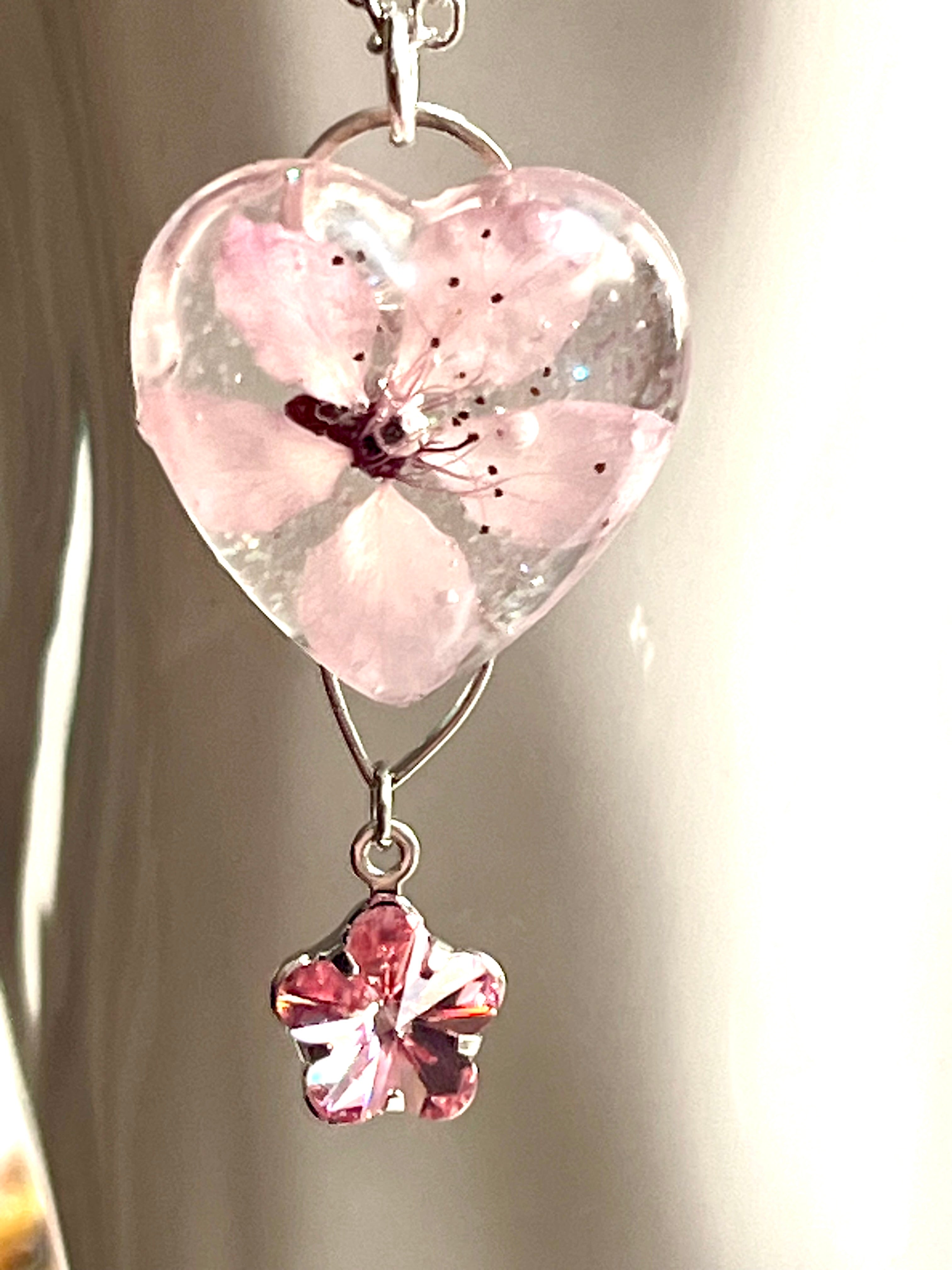 Collier cœur – Fleur de Prunus naturelle