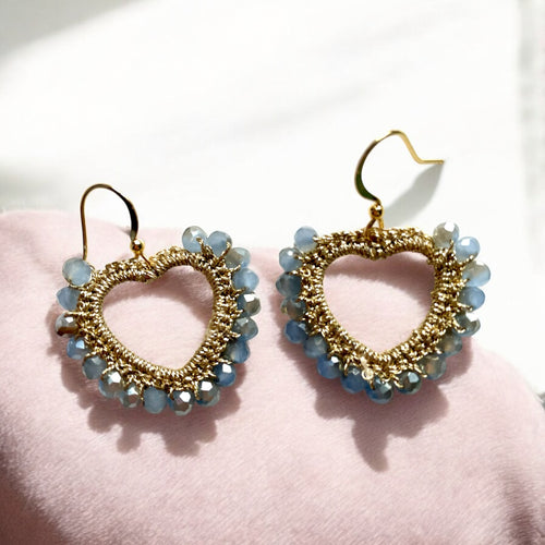 Boucles d’oreilles cœurs de perles de verre - Aux fleurs de Chloé Boucles d’oreilles cœurs de perles de verre Boucles d’oreilles Boucles d’oreilles