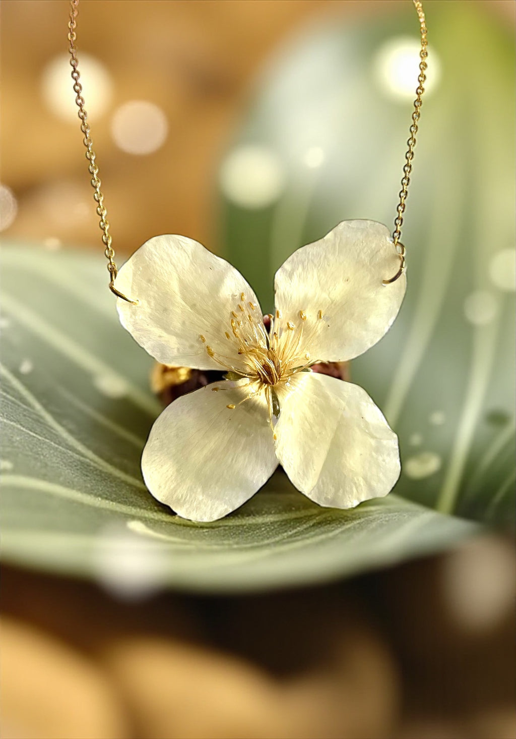 Collier grande fleur de seringat - Aux fleurs de Chloé Collier grande fleur de seringat Collier Collier