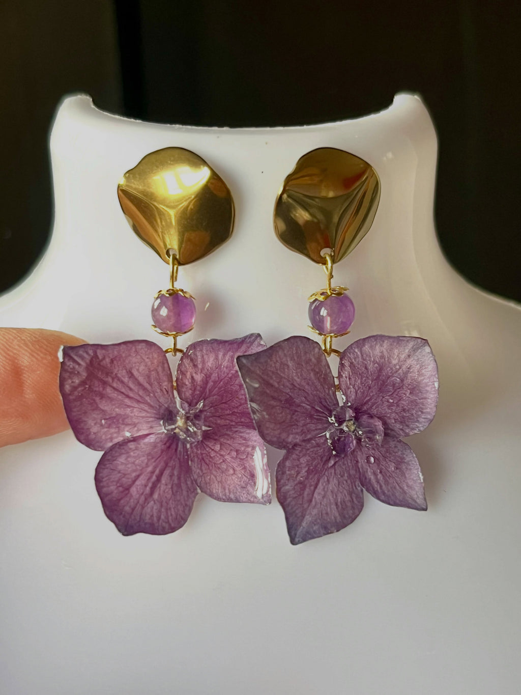 Boucles d’oreilles Hortensia & Améthyste